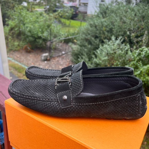 LOUIS VUITTON MENS DARK GRAY LOAFERS SIZE 8.5 - Picture 2 of 15
